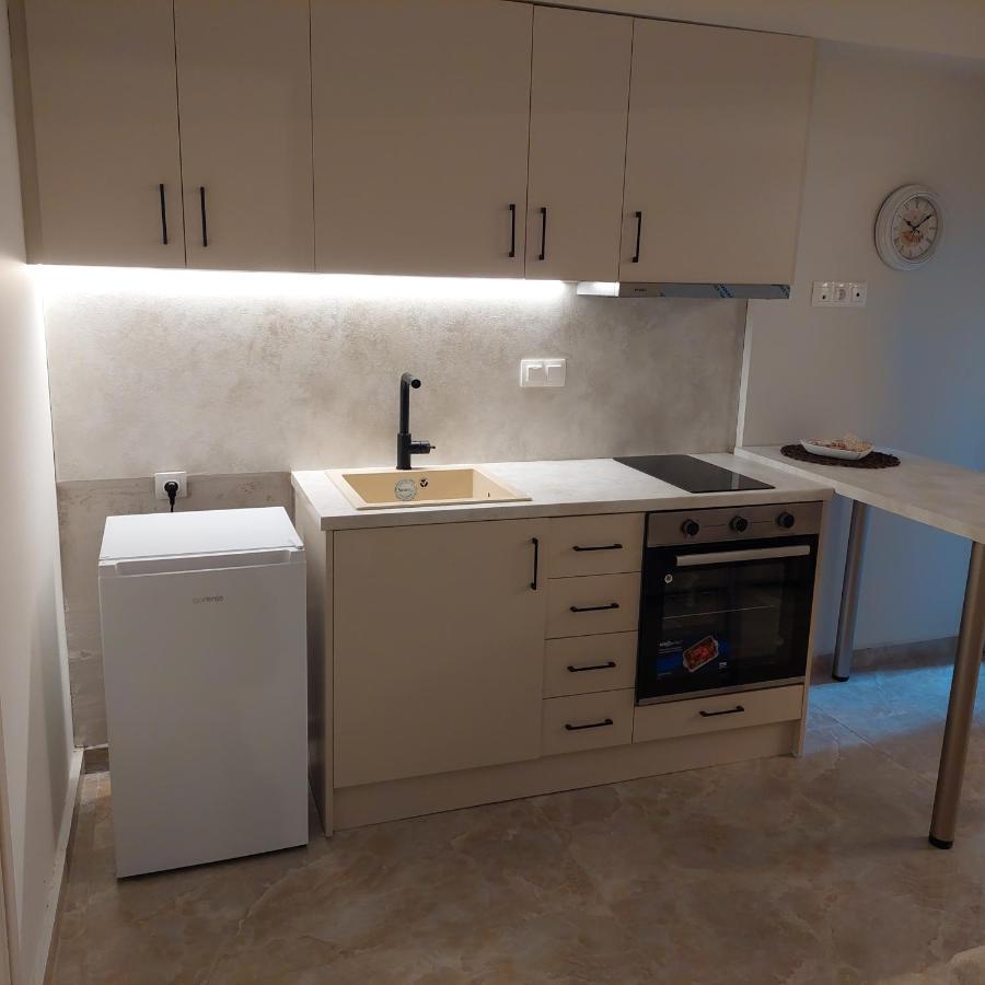 Budget Apartment To The Center Thessaloníki Exteriör bild